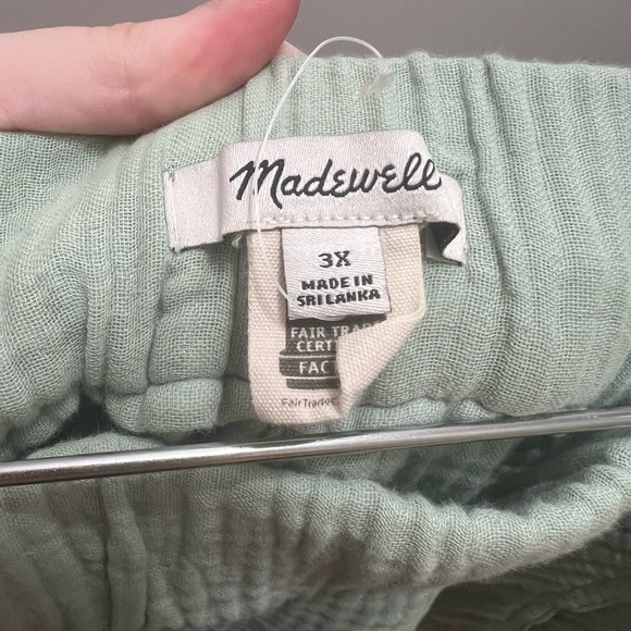 Madewell Plus Easy Pull-On Shorts in Lightspun 3X - Picture 5 of 6